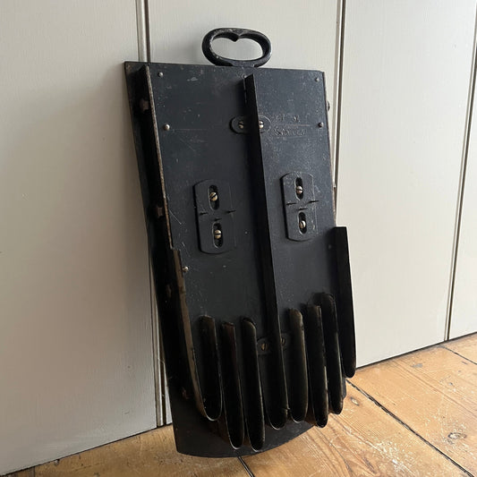 20th century glove cutter